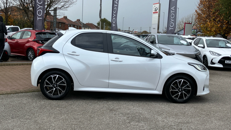 Toyota Yaris 1.5 Hybrid Design 5dr CVT Hybrid Hatchback